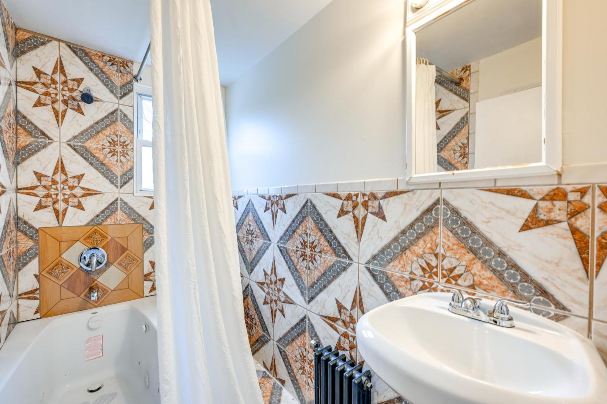 Charming Long Island Home With Fenced Yard! Freeport Zewnętrze zdjęcie