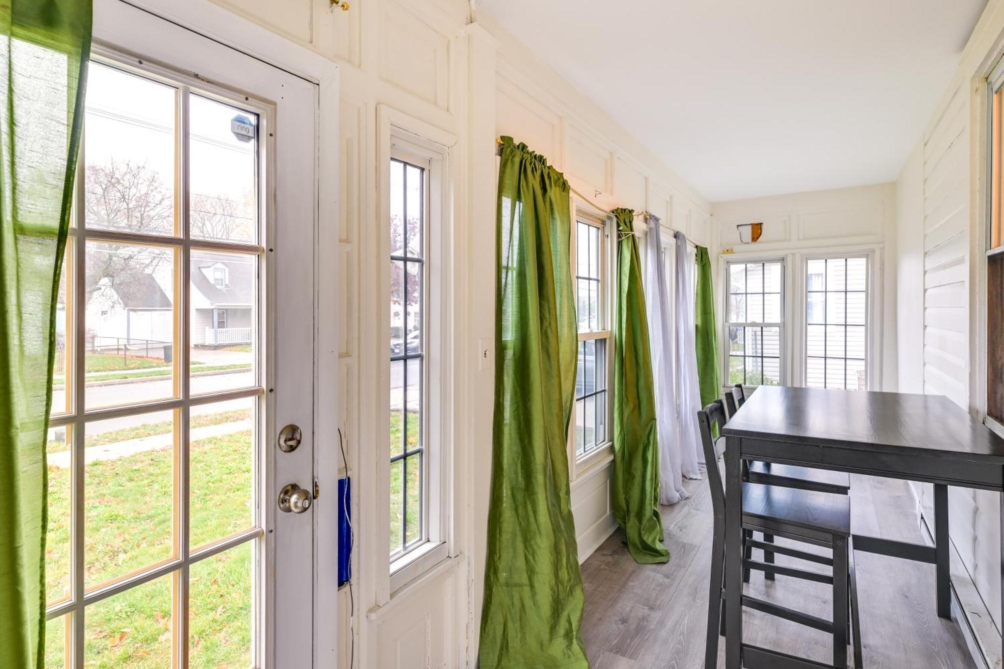 Charming Long Island Home With Fenced Yard! Freeport Zewnętrze zdjęcie